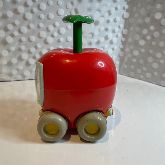 Richard Scary Lowly 🐛Worm Push ‘n’ Go 🍎Apple Car - Picture 9 of 10